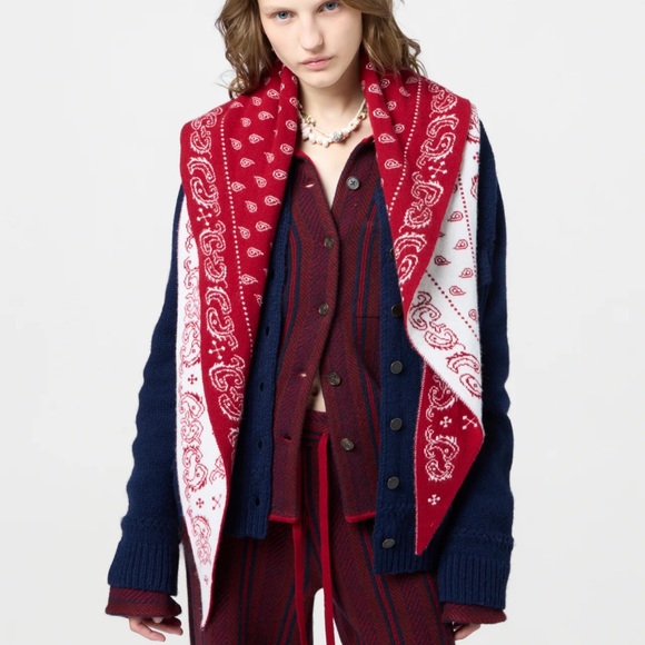 Guest In Residence Wild Rag - Picture 2 of 3